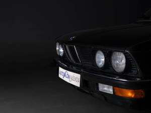 Immagine 37/43 di BMW 528i (1986)
