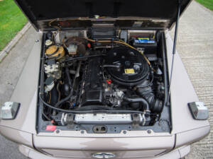 Image 22/30 of Mercedes-Benz 300 GE (SWB) (1991)