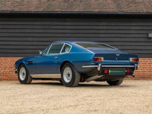 Image 3/50 of Aston Martin V8 EFi (1987)