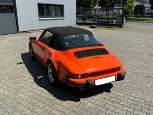 Image 8/14 of Porsche 911 SC 3.0 (1983)