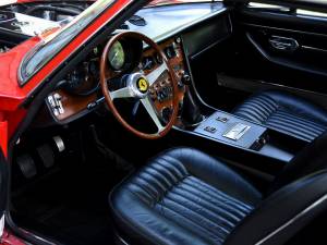 Imagen 3/19 de Ferrari 365 GT 2+2 (1970)