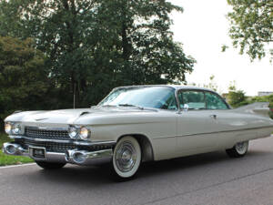 Image 16/22 of Cadillac Coupe DeVille (1959)