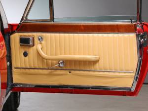 Image 22/37 of Maserati Mexico 4200 (1967)