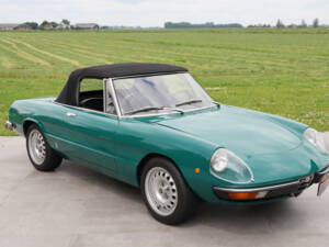 Image 26/50 of Alfa Romeo 2000 Spider Veloce (1979)