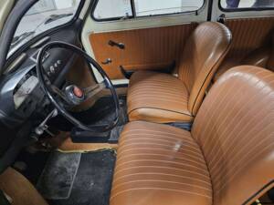 Image 18/43 of FIAT 500 L (1972)