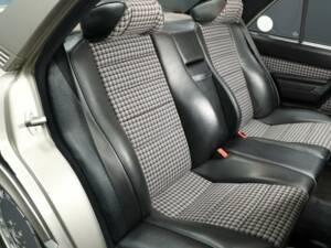 Image 20/30 of Mercedes-Benz 190 E 2.3-16 (1984)