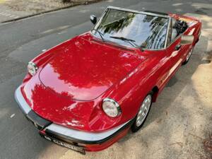 Bild 9/26 von Alfa Romeo 2.0 Spider (1988)