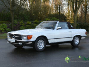 Image 9/41 de Mercedes-Benz 380 SL (1982)