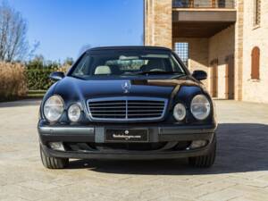 Imagen 6/50 de Mercedes-Benz CLK 230 Kompressor (2002)