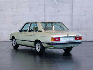 Image 3/24 of BMW 525 (1977)