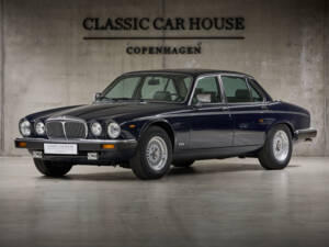 Bild 1/97 von Daimler Double Six (1994)