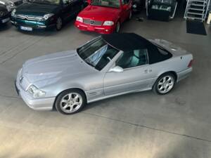 Image 24/60 of Mercedes-Benz SL 500 &quot;Silver Arrow&quot; (2002)