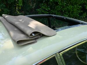 Bild 14/39 von Jaguar E-Type (2+2) (1970)