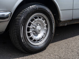 Immagine 9/25 di Mercedes-Benz 280 E (1981)