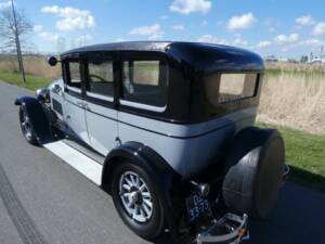 Image 21/32 of Locomobile 8-80 (1927)