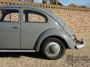 Immagine 7/50 di Volkswagen Beetle 1200 Standard &quot;Oval&quot; (1955)