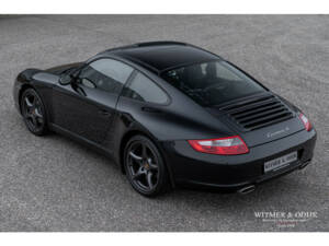 Image 18/35 of Porsche 911 Carrera 4 (2006)