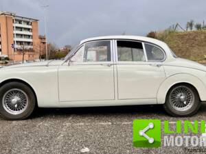 Image 5/10 of Jaguar Mk II 3.8 (1967)