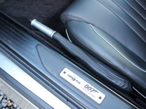 Bild 29/47 von Aston Martin DB 9 GT &quot;Bond Edition&quot; (2015)