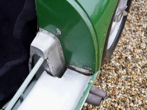 Image 20/50 of Lister Knobbly (1959)