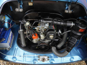 Bild 20/50 von Volkswagen Karmann Ghia 1500 (1973)