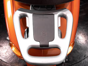Image 17/28 of Piaggio DUMMY (1998)
