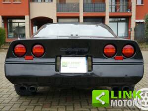 Image 6/10 of Chevrolet Corvette (1984)