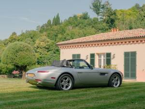 Image 86/185 of BMW Z8 (2001)