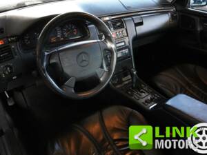 Bild 10/10 von Mercedes-Benz E 55 AMG (1998)