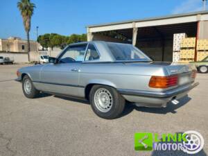 Image 9/10 of Mercedes-Benz 350 SL (1973)
