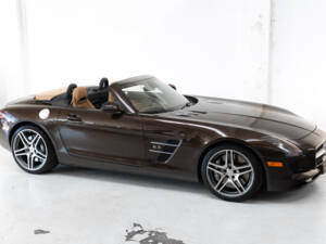 Afbeelding 32/46 van Mercedes-Benz SLS AMG Roadster (2012)