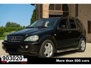 Afbeelding 1/15 van Mercedes-Benz ML 55 AMG (2000)