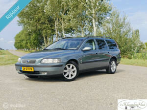 Immagine 1/39 di Volvo V 70 2.4 (2000)