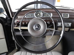 Bild 9/37 von Mercedes-Benz 180 Db (1961)