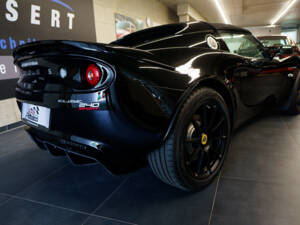 Immagine 4/15 di Lotus Elise Sport 240 &quot;Final Edition&quot; (2022)