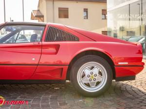 Imagen 11/49 de Ferrari 208 GTS Turbo (1989)