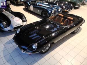 Bild 8/48 von Jaguar E-Type (1970)