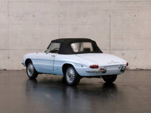 Image 2/23 of Alfa Romeo 1750 Spider (1969)