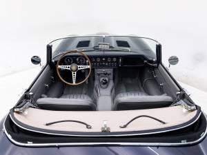 Image 20/39 de Jaguar E-Type 4.2 (1965)