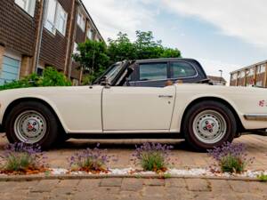 Imagen 2/30 de Triumph TR 6 (1977)