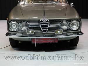 Image 11/15 of Alfa Romeo 2000 Sprint (1961)