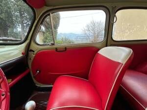 Immagine 9/10 di FIAT 600 D (1964)