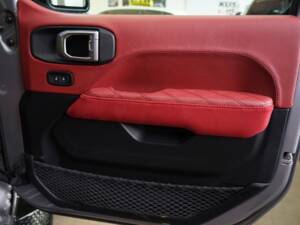 Bild 14/29 von Jeep Wrangler 2.0T Sahara (2020)