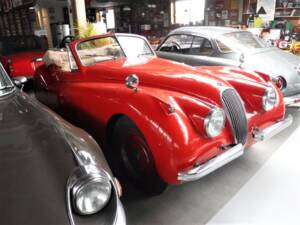 Bild 33/46 von Jaguar XK 120 DHC (1954)