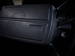 Bild 55/98 von Volvo 244 DL (1975)