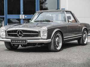 Immagine 2/12 di Mercedes-Benz 280 SL (1968)