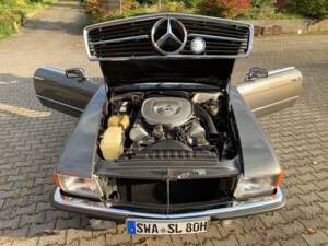 Immagine 17/21 di Mercedes-Benz 500 SLC (1980)