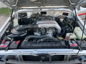 Image 94/100 of Toyota Land Cruiser HJ61 GX (1987)