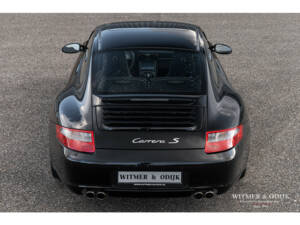 Image 3/29 of Porsche 911 Carrera S (2006)