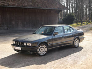 Afbeelding 4/97 van BMW M5 (1989)